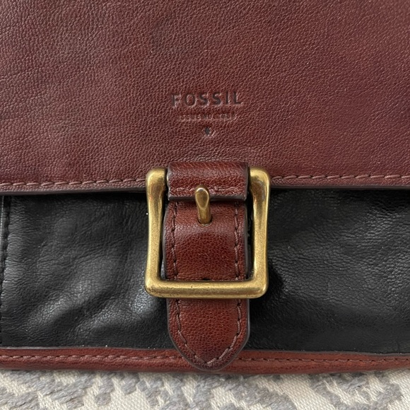 Fossil Leather Purse - Picture 4 of 9